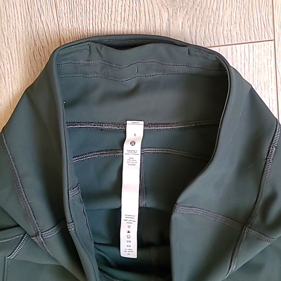 Lululemon Invigorate Smoked Spruce size 8 - Picture 4 of 4